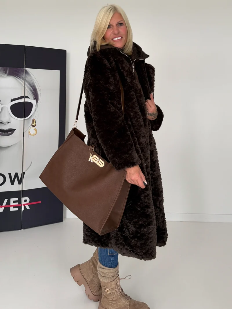 Tasche in Lederoptik mit Twist Lock Verschluss - schoko