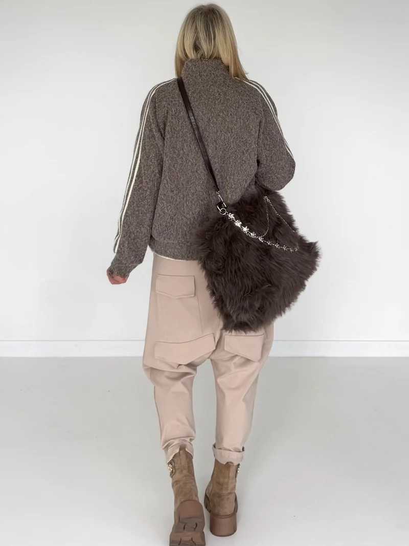 Felltasche mit funkelnden Details - mokka