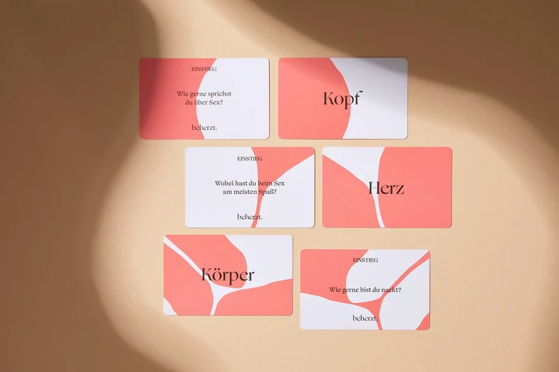 Fragespiel Nackt. Fragen für mutige Gespräche über Sex & Intimität
