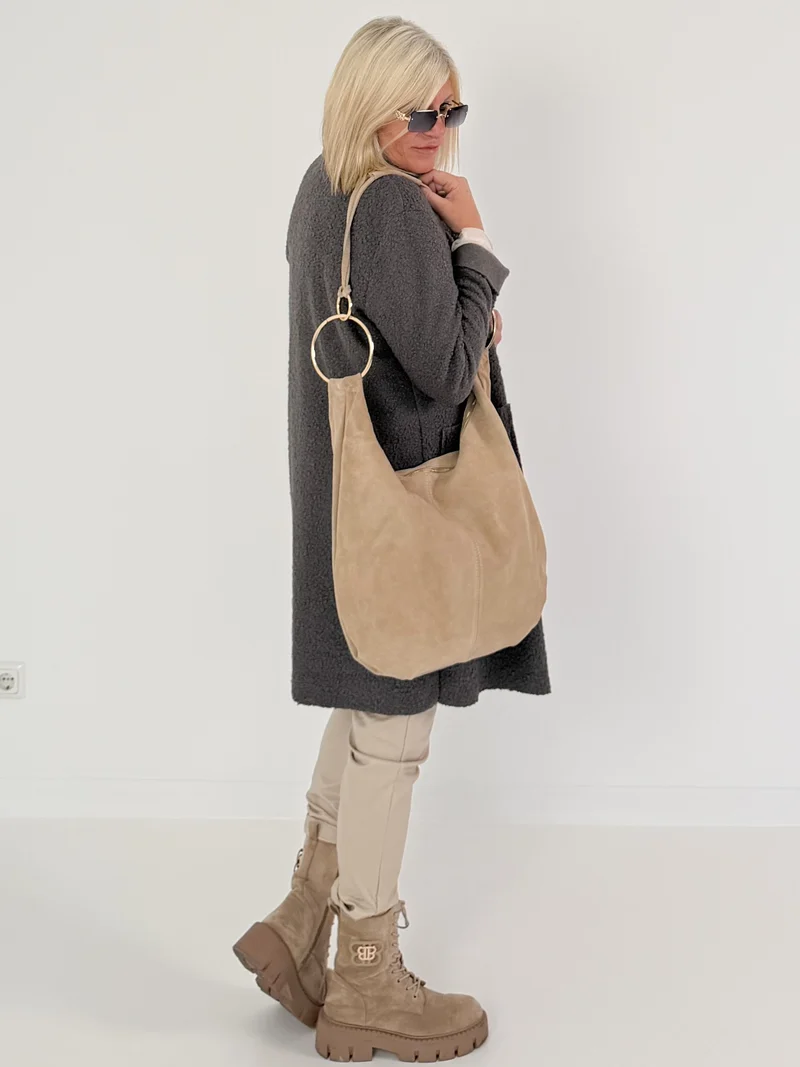 Echtledertasche mit aufwendigen Details - beige
