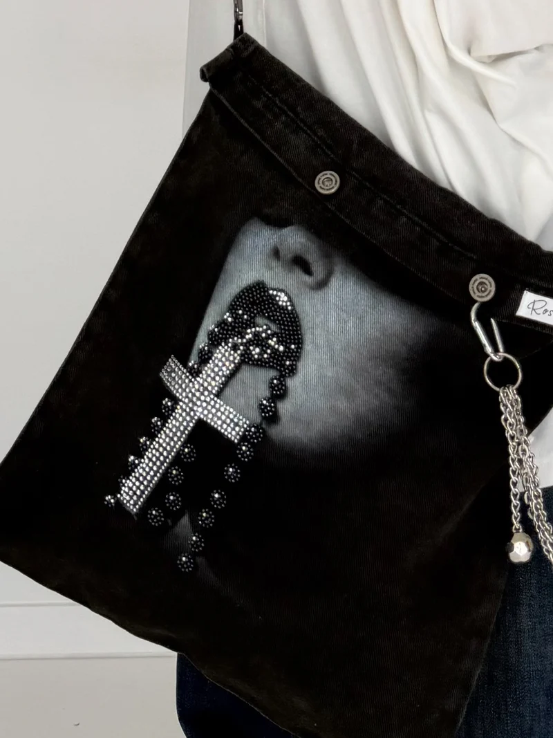 Denim-Bag mit Strassmotiv Woman & Cross - used-black