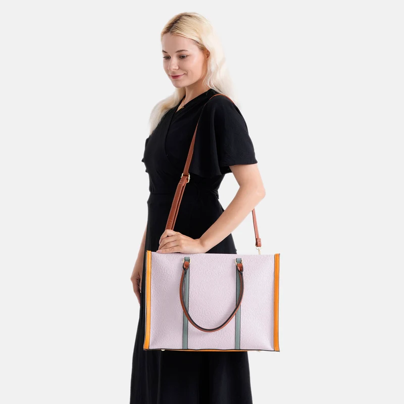 City-Shopper im Colourblock-Design aus Kunstleder mit Schulterriemen und Reißverschlussfächern, ca. 42 x 14 x 30 cm, Pfirsich