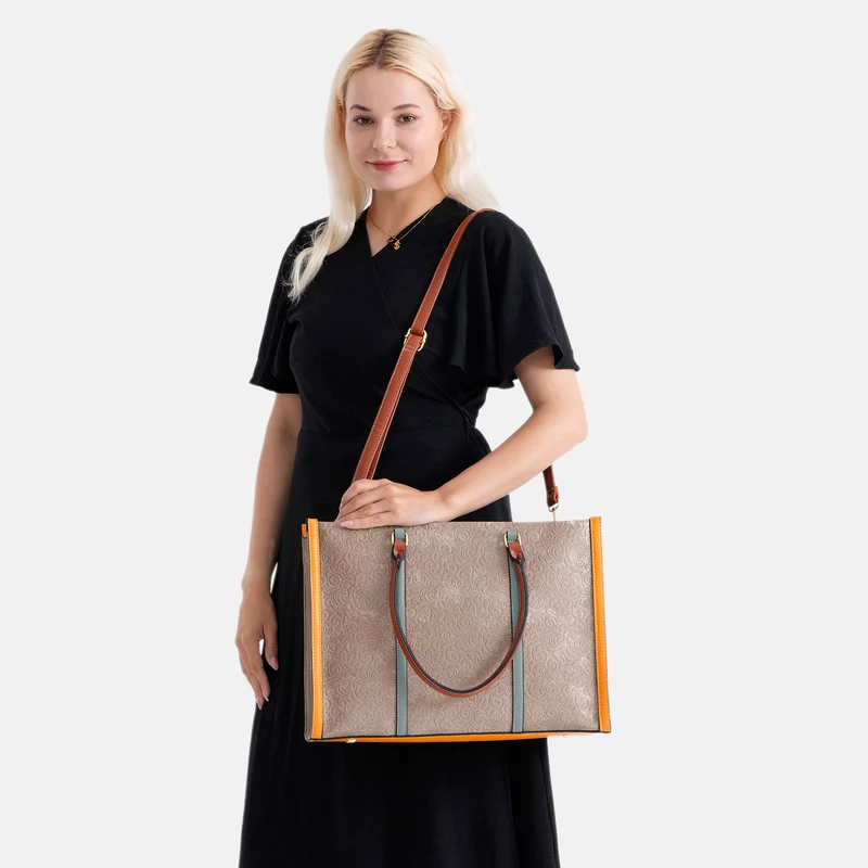 City-Shopper im Colourblock-Design aus Kunstleder mit Schulterriemen und Reißverschlussfächern, ca. 42 x 14 x 30 cm, Pfirsich