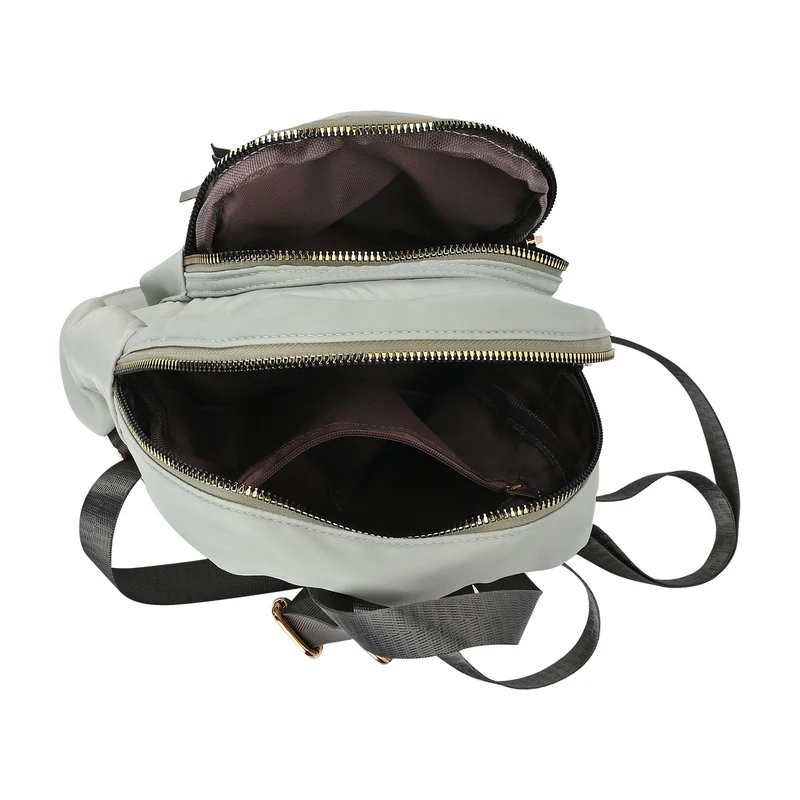 Moderner Rucksack in Steppoptik - Leicht, mit 3 Reißverschlusstaschen und gepolsterten Schulterriemen, 18 x 9 x 24 cm, Khaki