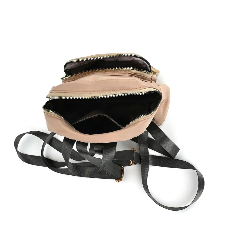 Moderner Rucksack in Steppoptik - Leicht, mit 3 Reißverschlusstaschen und gepolsterten Schulterriemen, 18 x 9 x 24 cm, Khaki