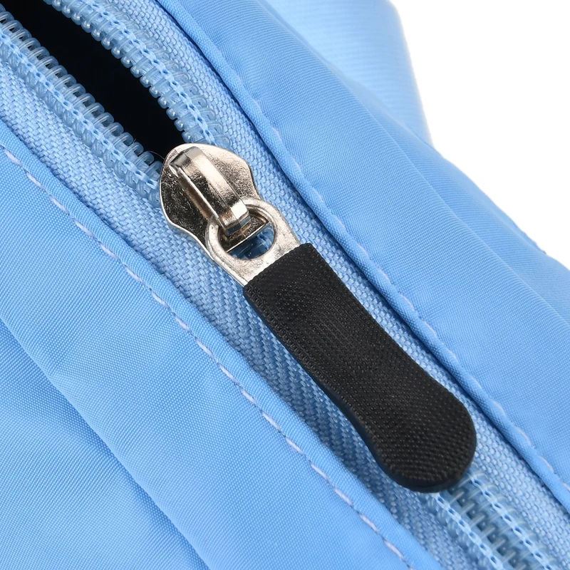 Umhängetasche mit mehreren Reißverschlussfächern und RFID-Schutz, Größe 12,5x6x16 cm, Rosenrot