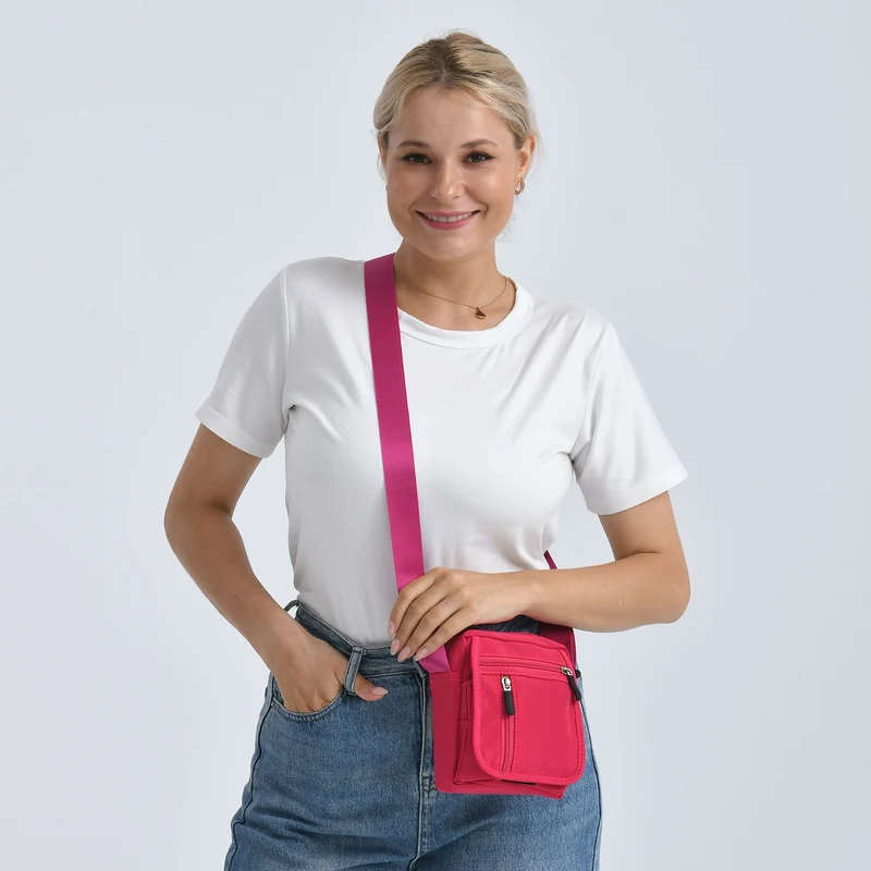 Umhängetasche mit mehreren Reißverschlussfächern und RFID-Schutz, Größe 12,5x6x16 cm, Rosenrot