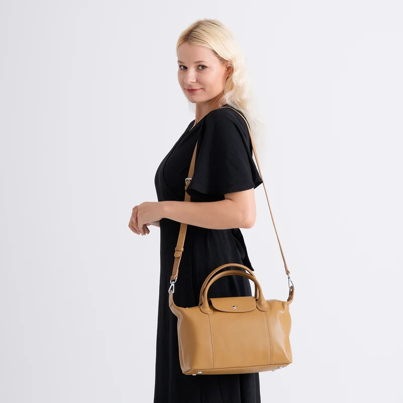 Echtleder Crossbody-Tasche, kompaktes Design, 2 Reißverschlussfächer außen, 2 Innenfächer mit Reißverschluss, 1 Steckfach, 28x14x20 cm, Burgunder