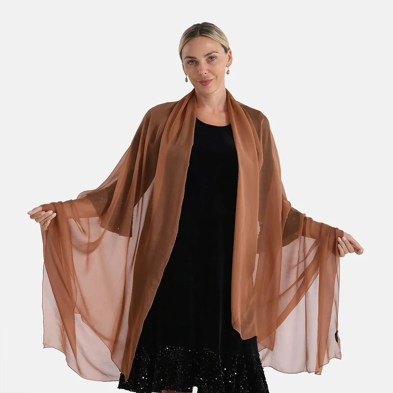 LA MAREY Signature Set mit Seidenschal und Seidentropfen-Ohrringen, 100% Maulbeerseide, 65 x 170 cm, Perlgrau mit Beige