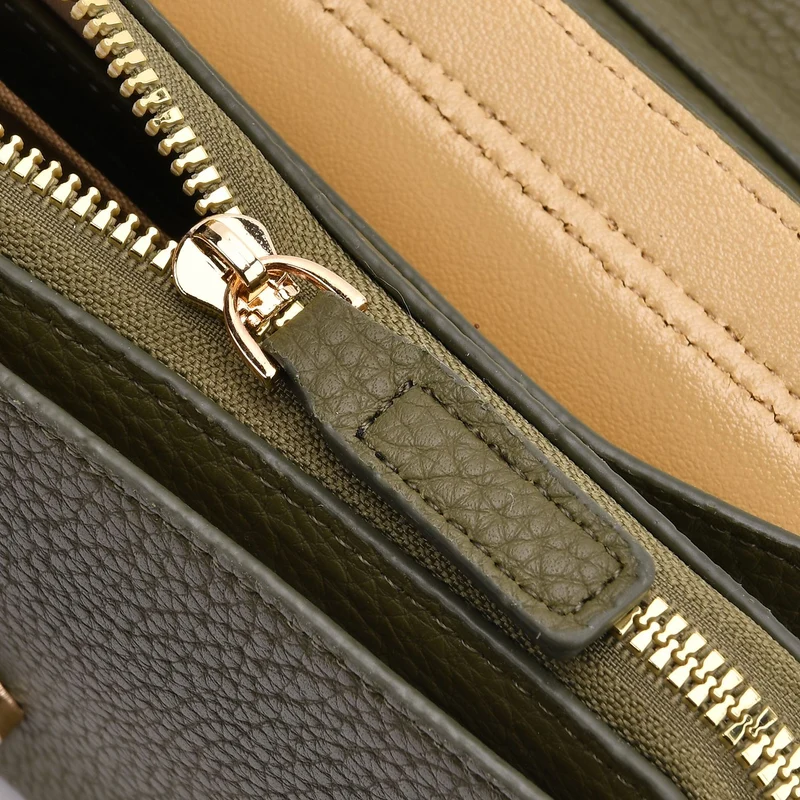Crossbody-Tasche mit Überschlag und modischem Gliederriemen, RFID-Schutz, ca. 20x4x14 cm , Grün