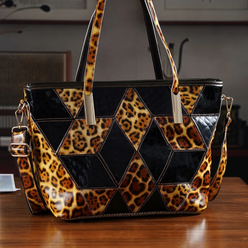 Chaos by Elsie Echtleder Shopper mit RFID, geometrisches Rauten Patchwork im 3D Würfel Look, Leopard mit Hochglanz Optik, 30 x 14 x 27 cm, Schwarz Braun