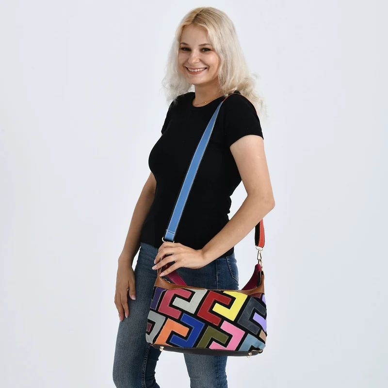 Chaos by Elsie Echtleder Crossbody mit RFID, Matt geprägtes Multicolor Design, 32 x 12.5 x 22 cm, Mehrfarbig