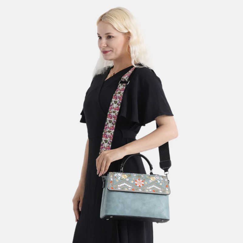 Florale Kunstprint Crossbody-Tasche mit gemustertem Schulterriemen, 29 x 11 x 21 cm, Elfenbein