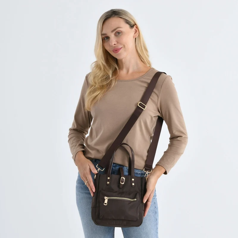 Urban Nylon Crossbody Tasche, 3 Außenfächer und 2 Innenfächer, 22 x 23 x 9 cm, Braun