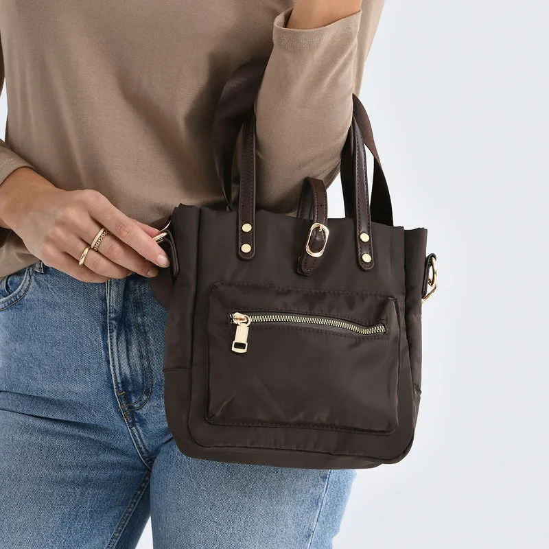 Urban Nylon Crossbody Tasche, 3 Außenfächer und 2 Innenfächer, 22 x 23 x 9 cm, Braun