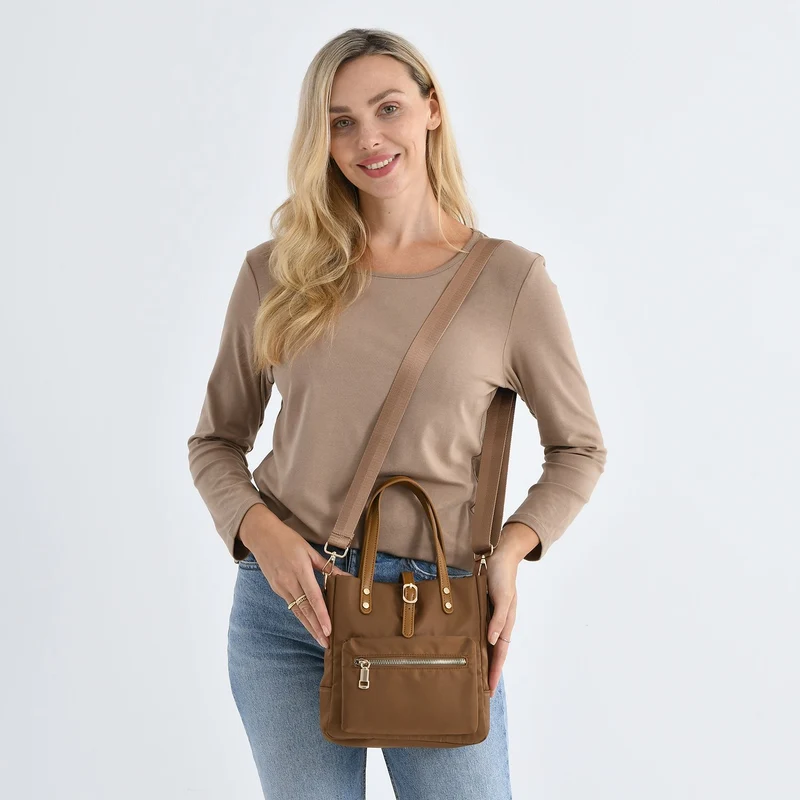 Urban Nylon Crossbody Tasche, 3 Außenfächer und 2 Innenfächer, 22 x 23 x 9 cm, Braun