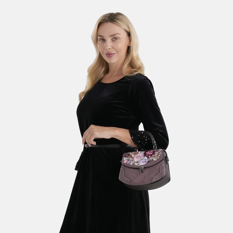 Kompakte Crossbody-Tasche mit floraler Stickerei, 23 x 9 x 17 cm, Lila