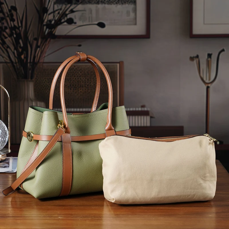 Leder Shopper Set 2 teilig mit Magnetfach und Reißverschlussfach 35 x 11 x 20 cm Weiß Braun