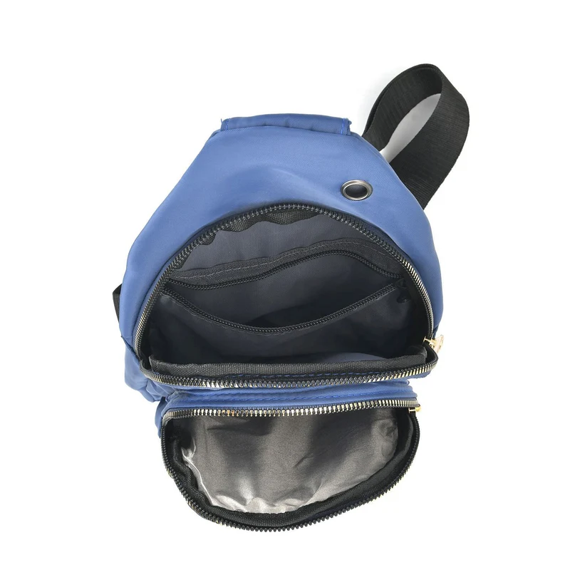 Stepp-Slingtasche mit RFID-Schutz und Kopfhöreröffnung, Größe: 17x7,5x30cm, Schwarz