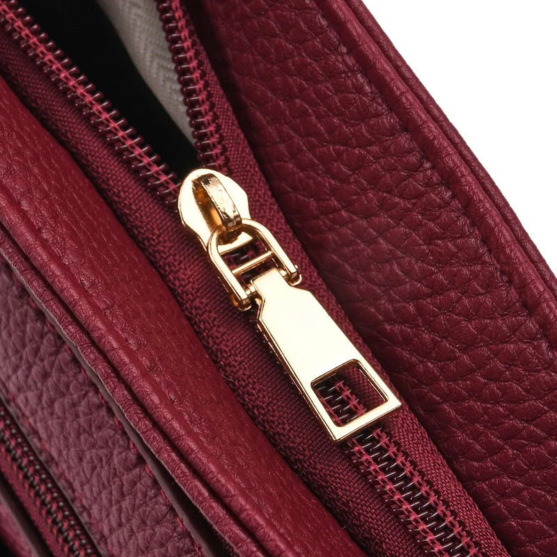 Elegante Umhängetasche aus feinem Lederimitat mit Mehrfachfächern, 24x27 cm, Cognacbraun