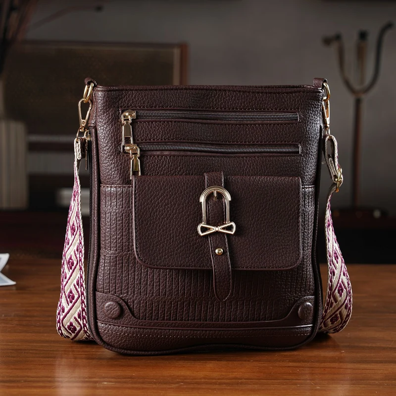Elegante Umhängetasche aus feinem Lederimitat mit Mehrfachfächern, 24x27 cm, Cognacbraun