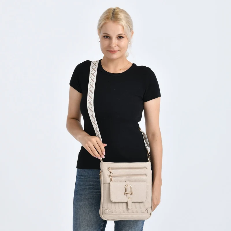 Elegante Umhängetasche aus feinem Lederimitat mit Mehrfachfächern, 24x27 cm, Cognacbraun