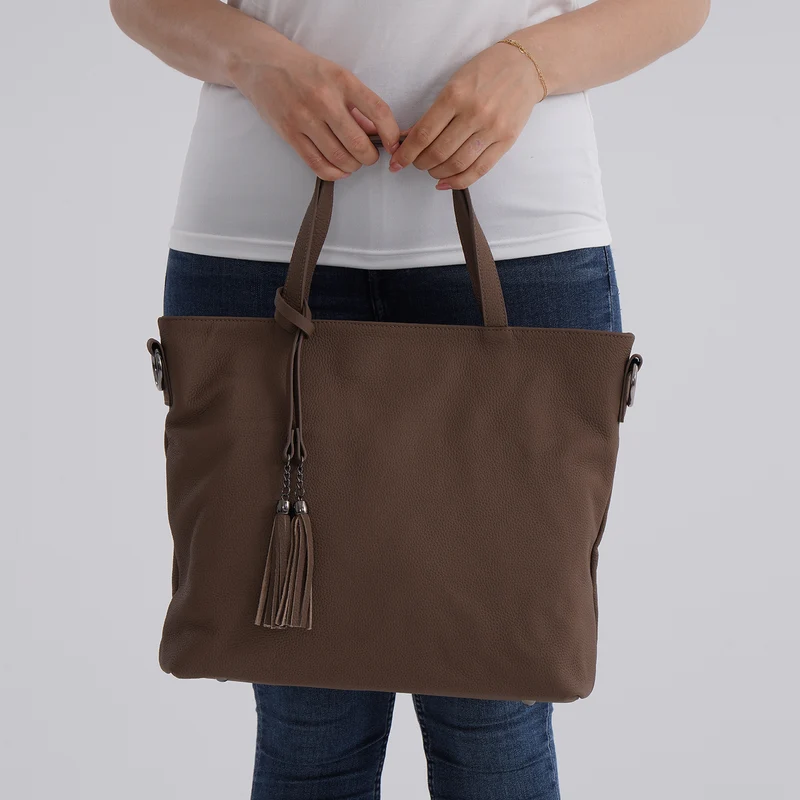 Echtleder-Tote-Bag mit Reißverschlussfach hinten, Doppeltragegriff und Schulterriemen, 35x10x33 cm, Braun