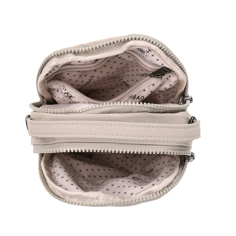 Praktische Nylon-Crossbody-Bag mit mehreren Fächern, ca. 17x21x8 cm, Rot