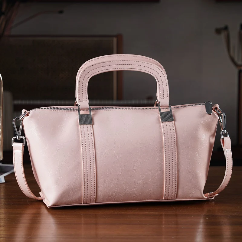 Eleganter Leder Crossbody Tasche im Clean Chic Look 27 x 17 x 10 cm Rosé