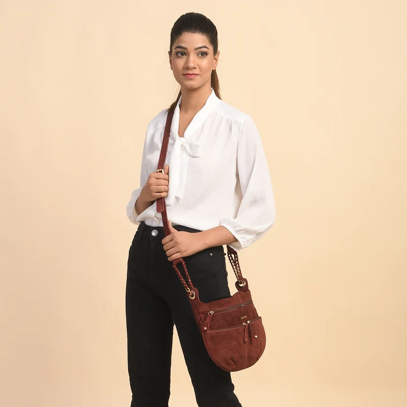 Crossbody Tasche aus 100% echtem Leder, Größe 33x3,8x25,4 cm, Weinrot