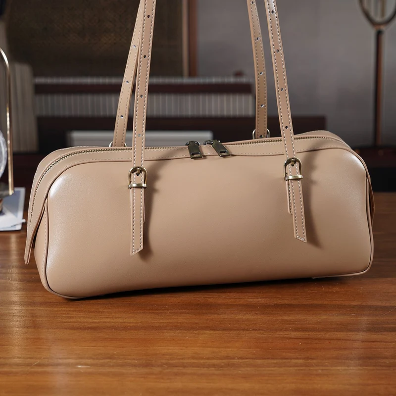 Leder Schultertasche mit Reißverschlussfach und Innenfächern 33 x 12 x 13 cm Bordeaux