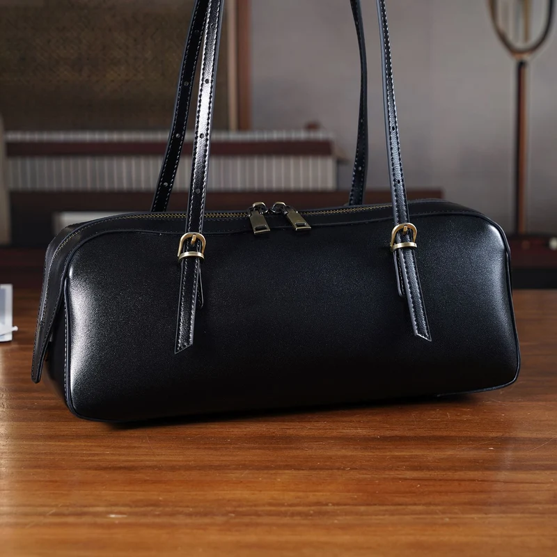 Leder Schultertasche mit Reißverschlussfach und Innenfächern 33 x 12 x 13 cm Bordeaux