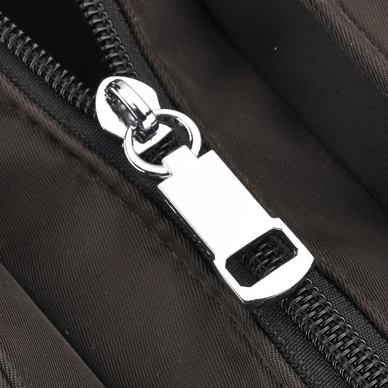 Elegante Signature Handtasche, edles Nylon Design mit 3 Reißverschluss Taschen und 2 offenen Außentaschen, ca. 30 x 30 x 10 cm, Gold