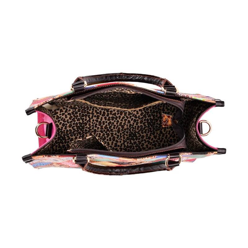 Chaos by Elsie - Umhängetasche aus 100% Echtleder mit Mini-Taschenlampe, Rautenmuster, RFID-Schutz, 34x15x27 cm (Tasche), 9,5x4 cm (Taschenlampe)