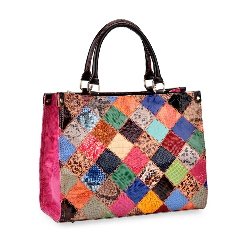 Chaos by Elsie - Umhängetasche aus 100% Echtleder mit Mini-Taschenlampe, Rautenmuster, RFID-Schutz, 34x15x27 cm (Tasche), 9,5x4 cm (Taschenlampe)