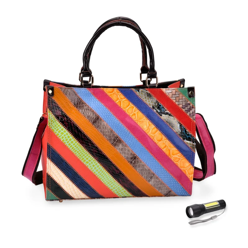 Chaos by Elsie - Umhängetasche aus 100% Echtleder mit Mini-Taschenlampe, Rautenmuster, RFID-Schutz, 34x15x27 cm (Tasche), 9,5x4 cm (Taschenlampe)