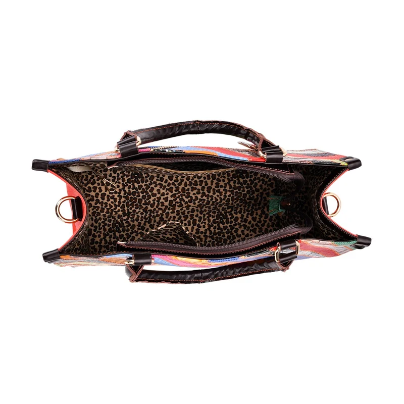 Chaos by Elsie - Umhängetasche aus 100% Echtleder mit Mini-Taschenlampe, Rautenmuster, RFID-Schutz, 34x15x27 cm (Tasche), 9,5x4 cm (Taschenlampe)