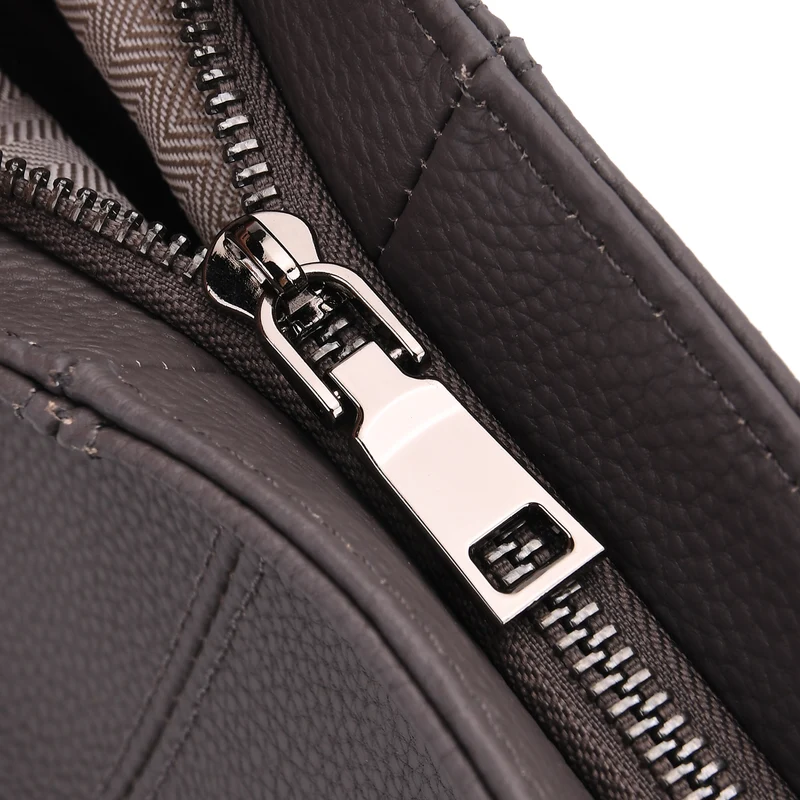 Echtleder-Crossbody-Tasche aus geprägtem Leder, verstellbarer Schulterriemen (ca. 120 cm), 32x12x25 cm, Hellbraun