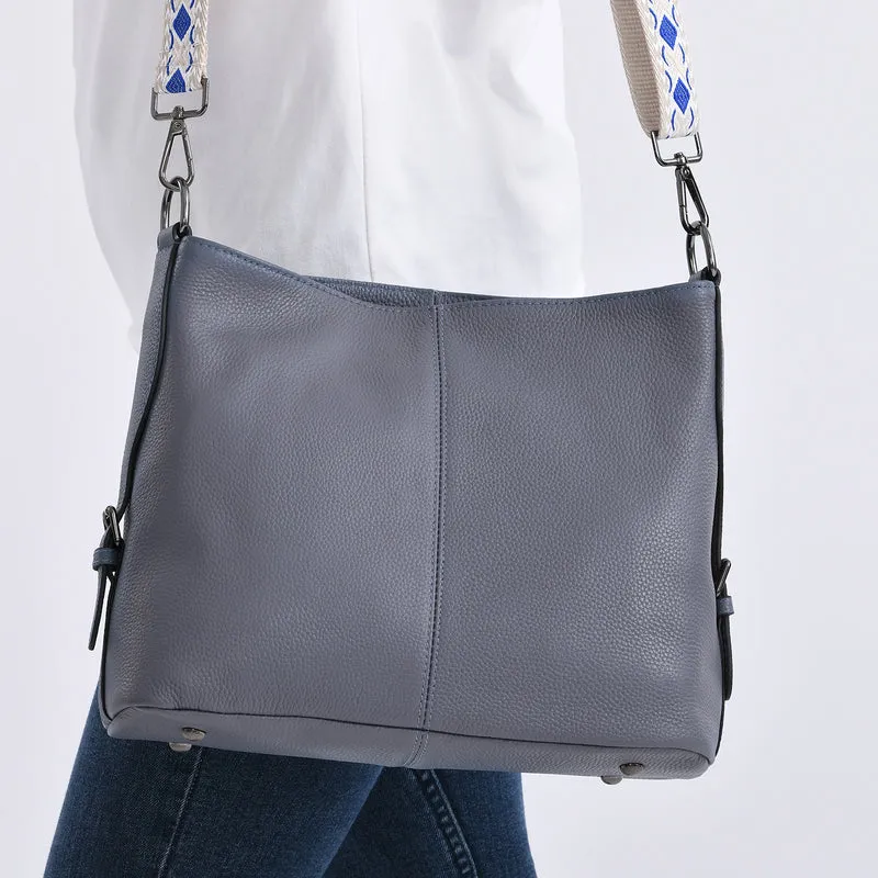 Echtleder-Crossbody-Tasche aus geprägtem Leder, verstellbarer Schulterriemen (ca. 120 cm), 32x12x25 cm, Hellbraun