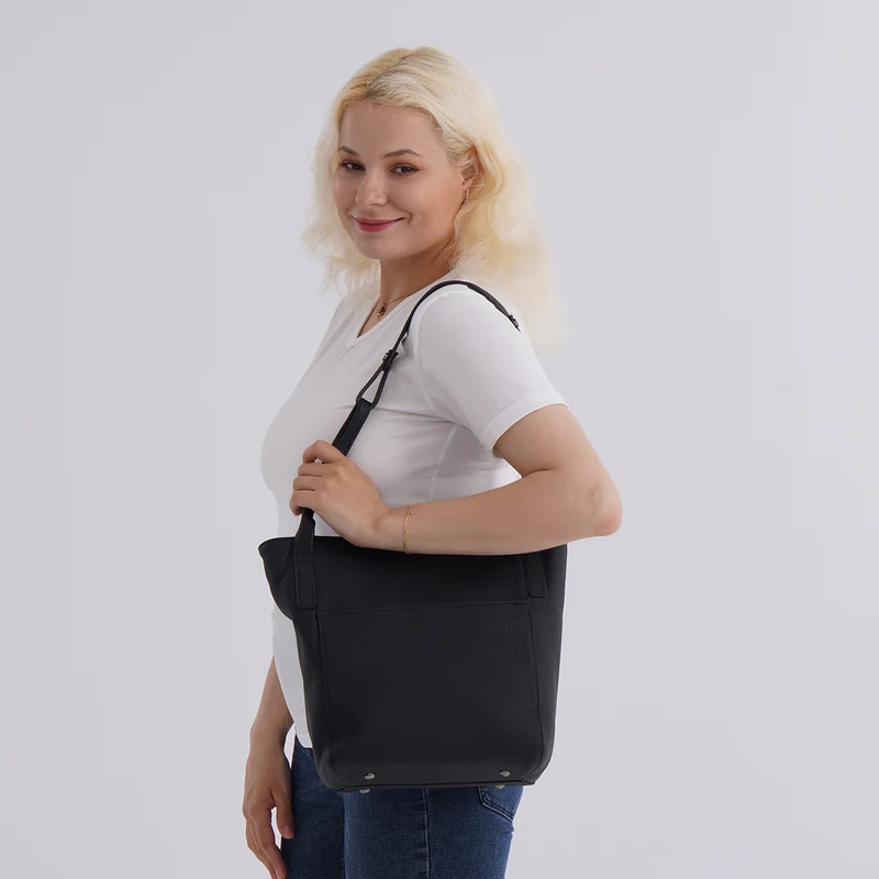 Echtleder-Tote-Bag mit Magnetverschluss-Außentasche und geräumigem Innenfach, 34x14x29 cm, Schwarz