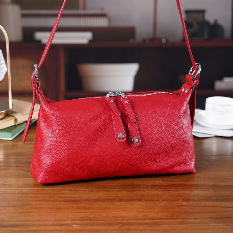 Crossbody-Bag aus Echtleder im Soft-Design, 30x8x16 cm, Schwarz