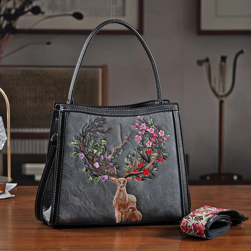 Bestickte Crossbody Tasche, Kunstleder, Rentier Design, 25 x 11 x 21 cm, Anthrazit