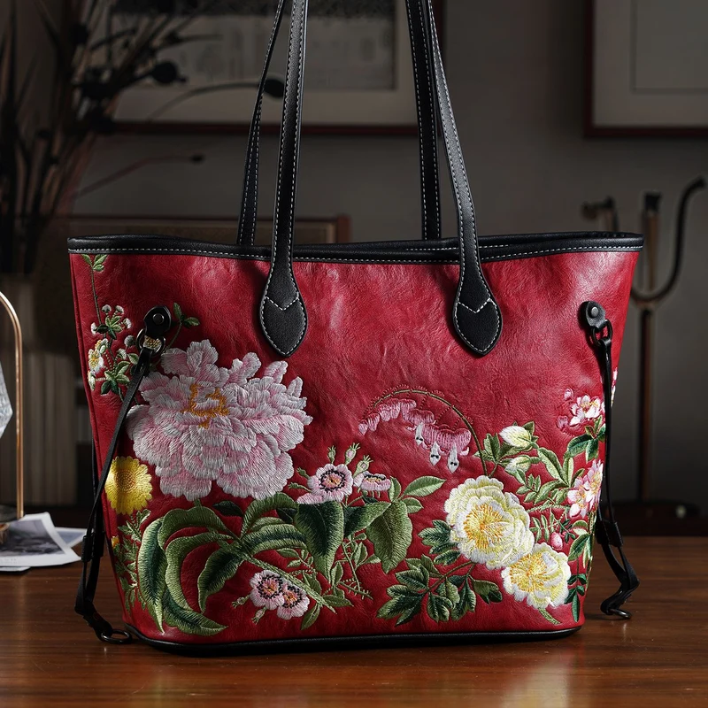 Bestickter Shopper, Kunstleder, Blumen Design, 46 x 15 x 28 cm, Rot