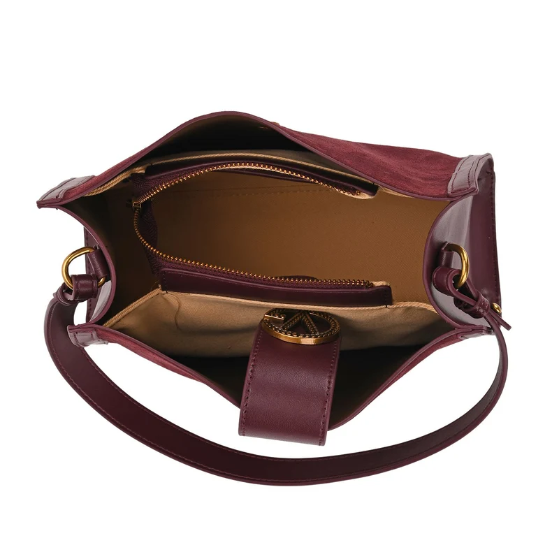 Echtleder-Trapez-Umhängetasche im modernen Designer-Stil mit Doppelriemen und Magnetverschluss, 27x11x23 cm, Schokoladenbraun