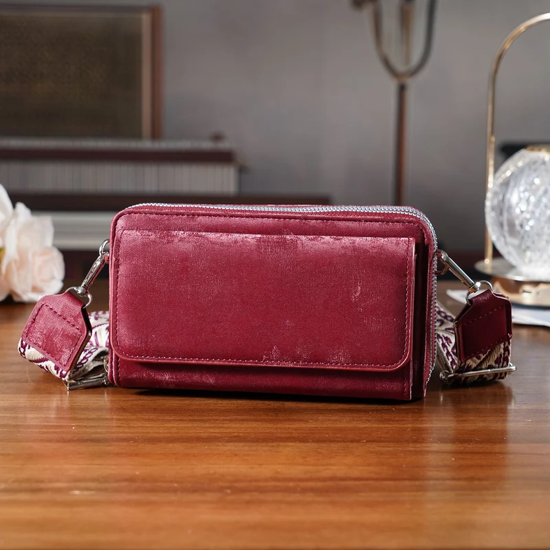 Crossbody-Tasche mit RFID-Schutz und Muster-Schulterriemen, 19x6x11 cm, Grün