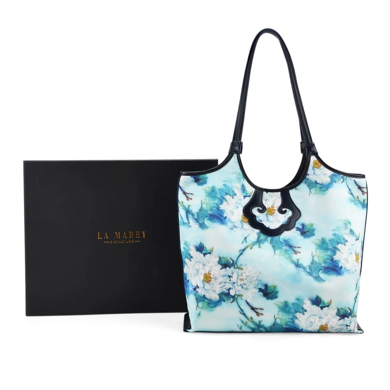 LA MAREY Signature Brokat Echtleder Schultertasche, 1 Außenfach und 2 Innenfächer, 34 x 35 x 11.5 cm, Hellblau
