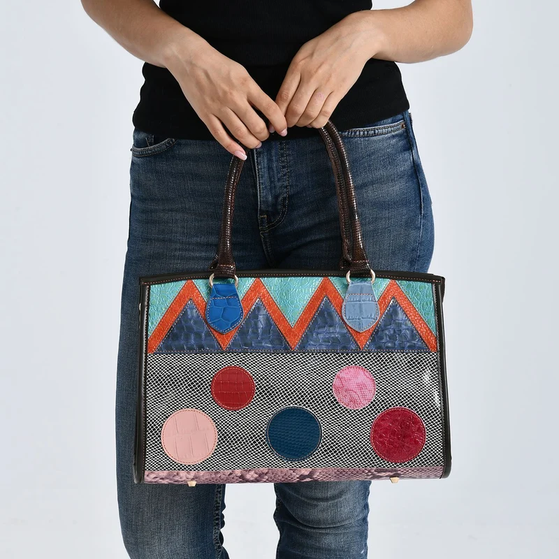Chaos by Elsie Echtleder Crossbody mit RFID, Patchwork Mehrfarbig, 36 x 15 x 25 cm, Schwarz