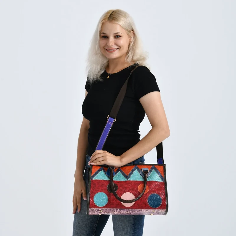 Chaos by Elsie Echtleder Crossbody mit RFID, Patchwork Mehrfarbig, 36 x 15 x 25 cm, Schwarz