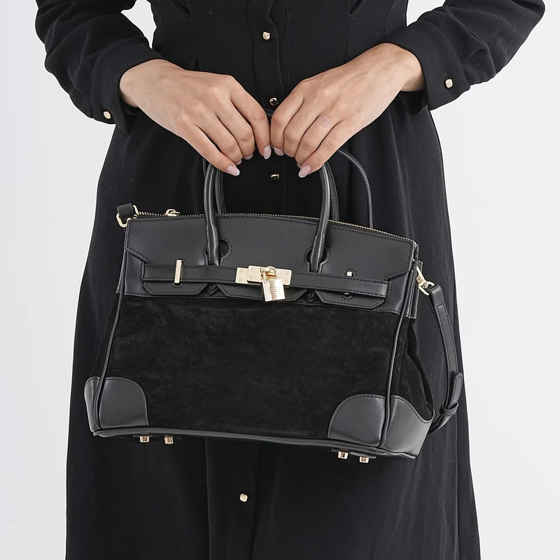 Grand Pelle Echtleder Citybag mit Reißverschluss und Schlossoptik 30 x 16 x 23 cm Schwarz