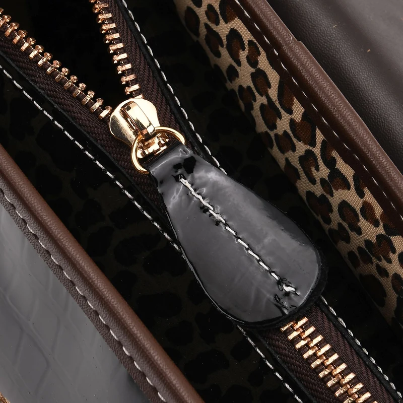 Chaos by Elsie - Echtleder Crossbody Tasche mit RFID, Leopardenmotiv Klappe, 2 Außenfächer mit Reißverschluss, 28 x 10 x 18 cm, Beige